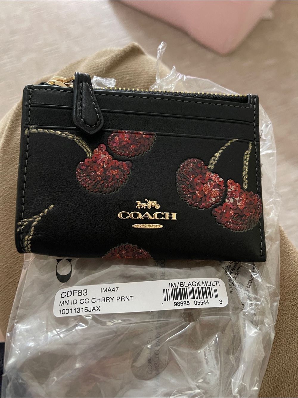 Coach Mini Skinny Cherry Print 🍒